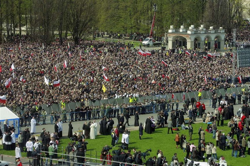 100 tys. ludzi na Pl. Piłsudskiego