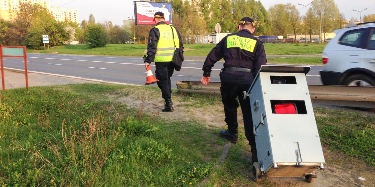 Kierowcy dostaja od straży miejskiej 100 mandatow dziennie