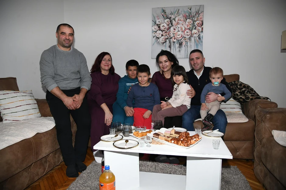 Dodela paketića mališanima na KiM povodom Savindana