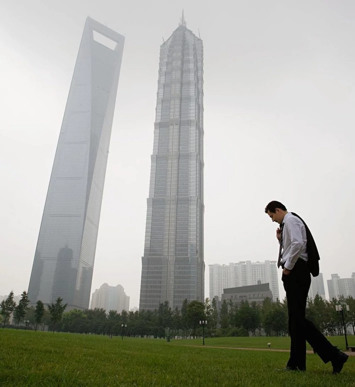 6. Shanghai World Financial Center (z lewej), Chiny (Szanghaj)