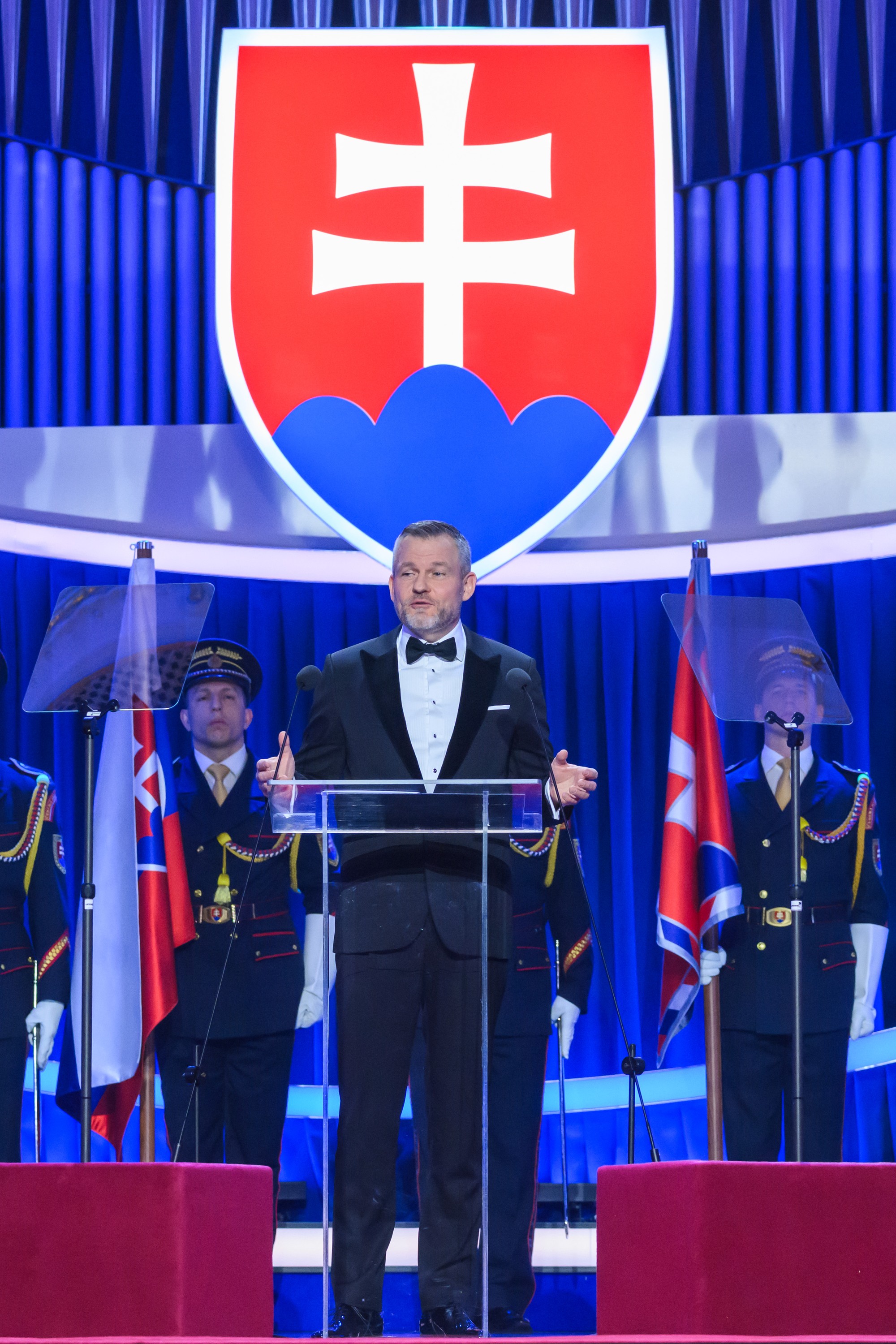 Prezident SR Peter Pellegrini počas udeľovania najvyšších štátnych vyznamenaní pri príležitosti vzniku Slovenskej republiky v Bratislave 10. januára 2026.