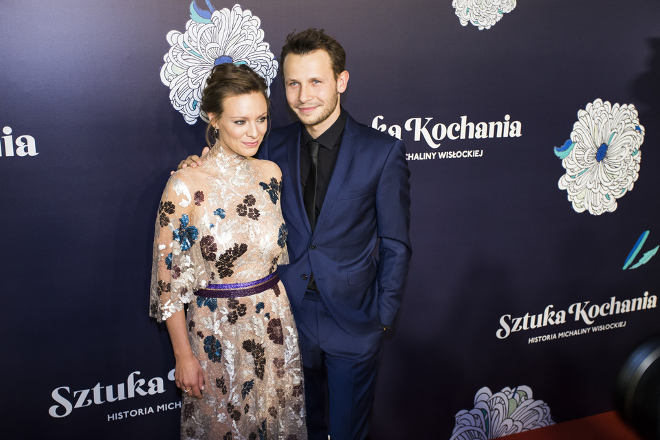 Magdalena Boczarska i Mateusz Banasiuk na premierze filmu "Sztuka kochania"