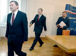 Policja powie gazecie tylko za pozwoleniem