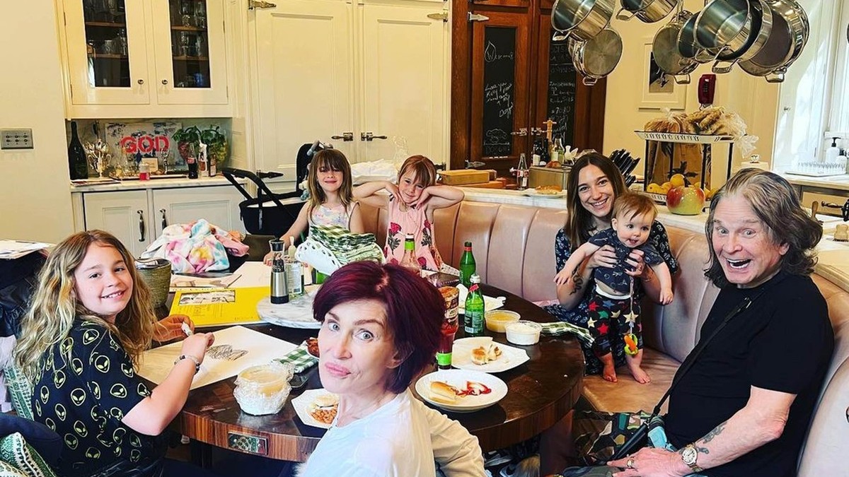 Šeron i Džek Ozborn sa starijim ćerkama Džeka Ozborna i snajom