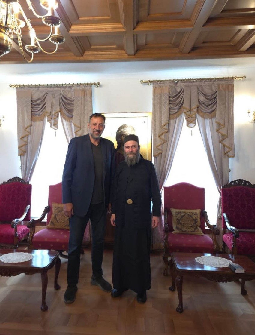 Vlade Divac na Hilandaru