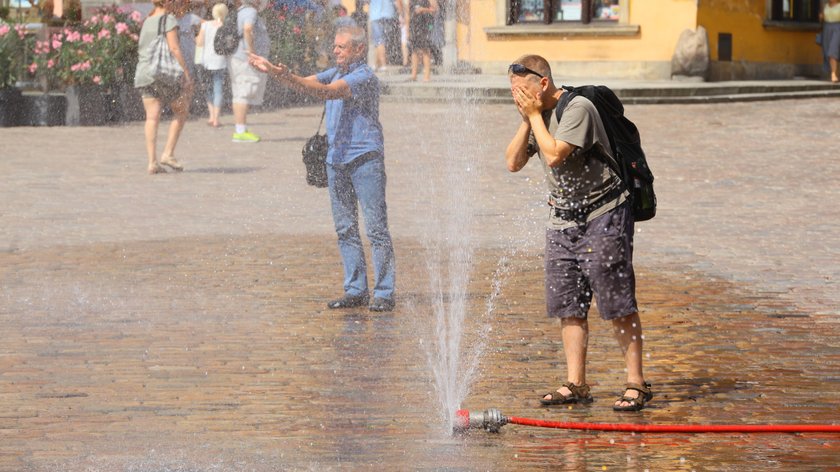 Prognozy na dziś i jutro zapowiadają 34-35 stopni. 