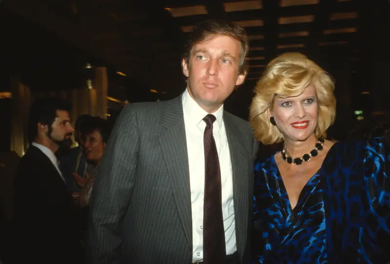 Donald i Ivana Trump w kwietniu 1984 r. Fot.  Sonia Moskowitz/Getty Images