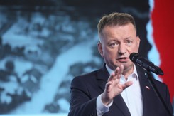 Błaszczak węszy spisek. 'Za tym kryje się jakiś plan'