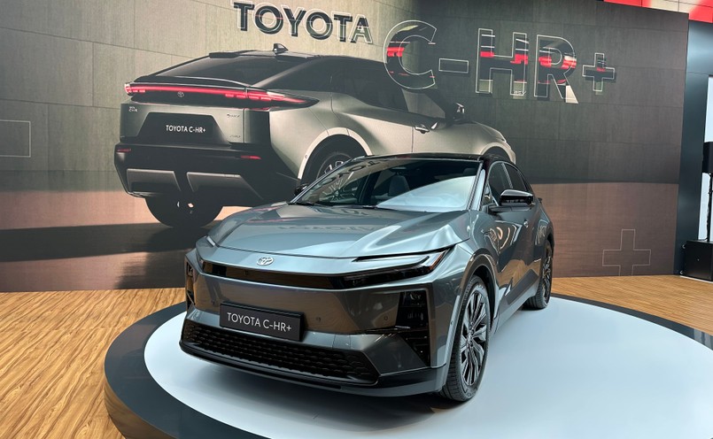 Nowa Toyota C-HR+