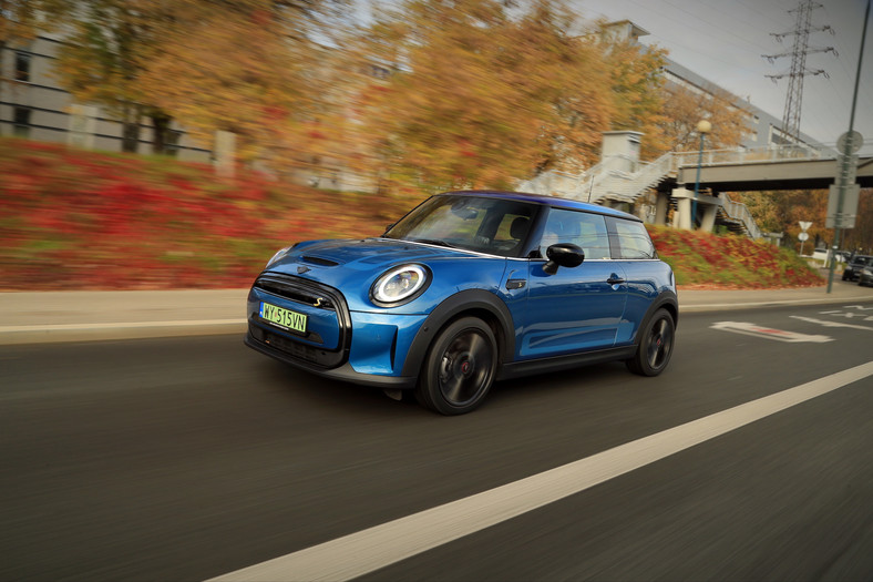 MINI Cooper SE (2021 r., lifting)