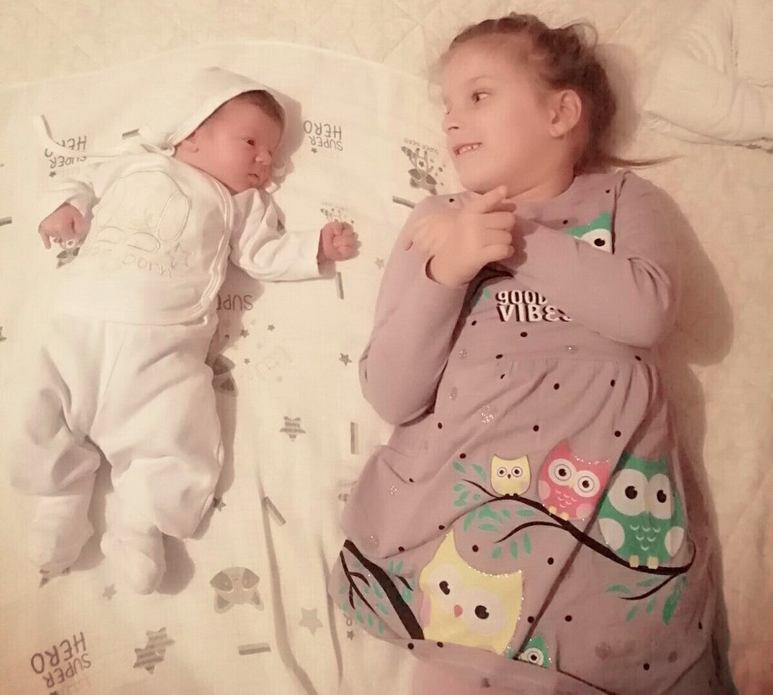 Minja je rođena na Božić, a za Novu godinu je dobila brata Mateju