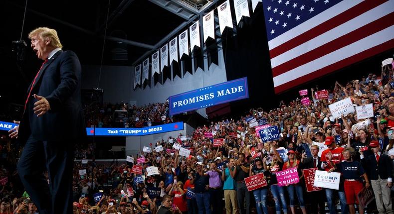 At Missouri rally, Trumps casts midterm elections as referendum on presidency