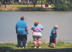 Zielone światło na przepisywanie leków na otyłość dzieciom? Wśród rodziców zawrzało
