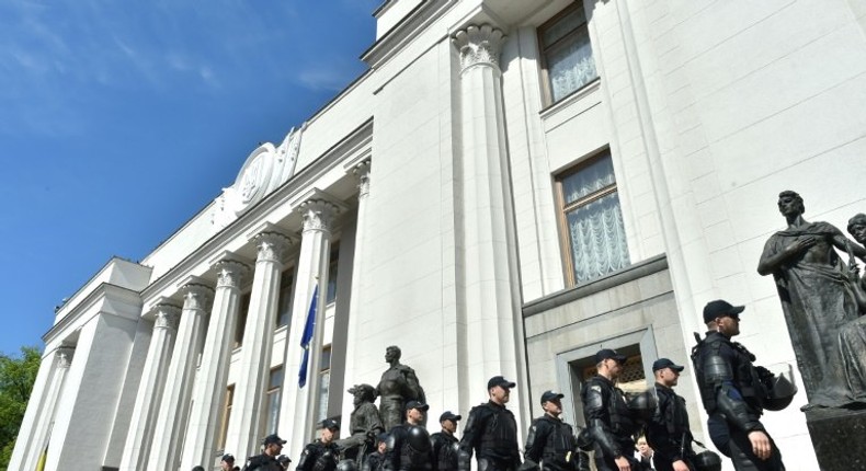 Police officers on duty outside Ukraine's parliament in Kiev on May 18, 2017