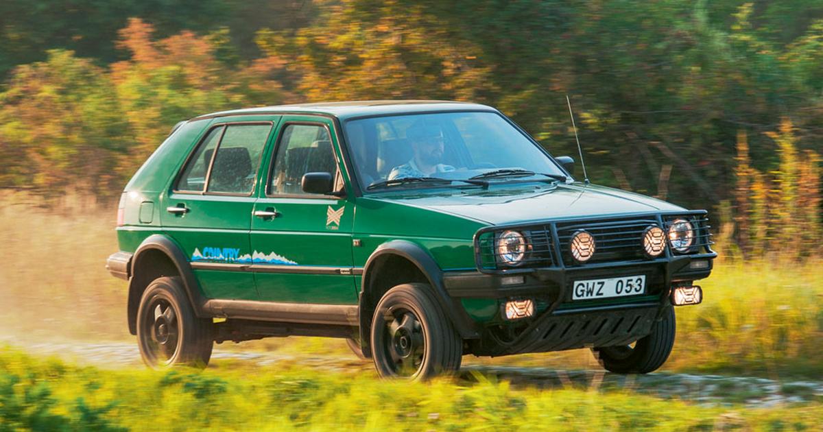 Volkswagen Golf Country z miasta na wieś