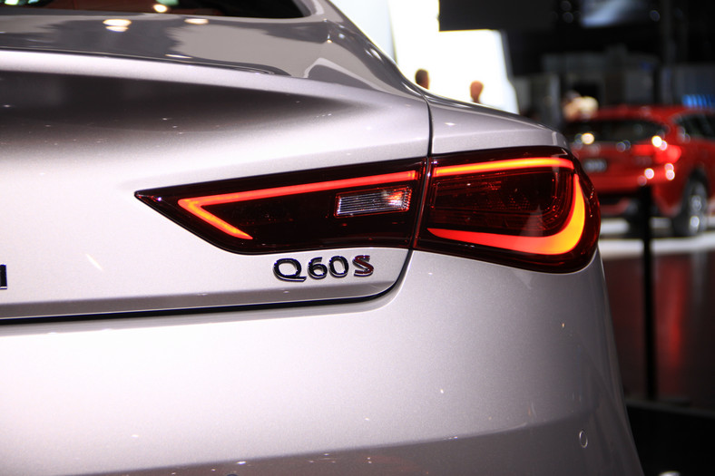 Infiniti Q60 Coupe (Detroit 2016)