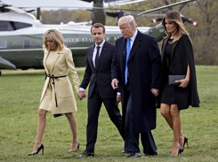 Wojna na nogi: Melania Trump na spotkanie z Brigitte Macron założyła mini, jakiej jeszcze nie miała. Wygrała? FOTO