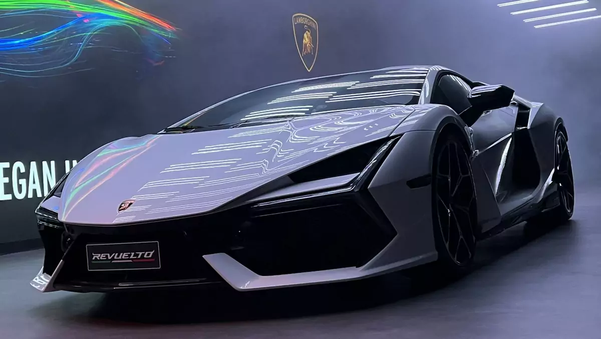 Lamborghini Revuelto