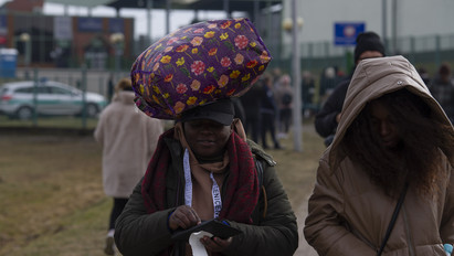 Nem egyszerű az Ukrajnából menekülő afrikaiaknak: többen rasszista bánásmódról számoltak be 