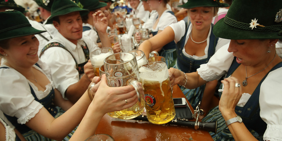 Niemieccy urzędnicy zastanawiają się, czy nie odwołać tegorocznego święta piwa - Oktoberfestu