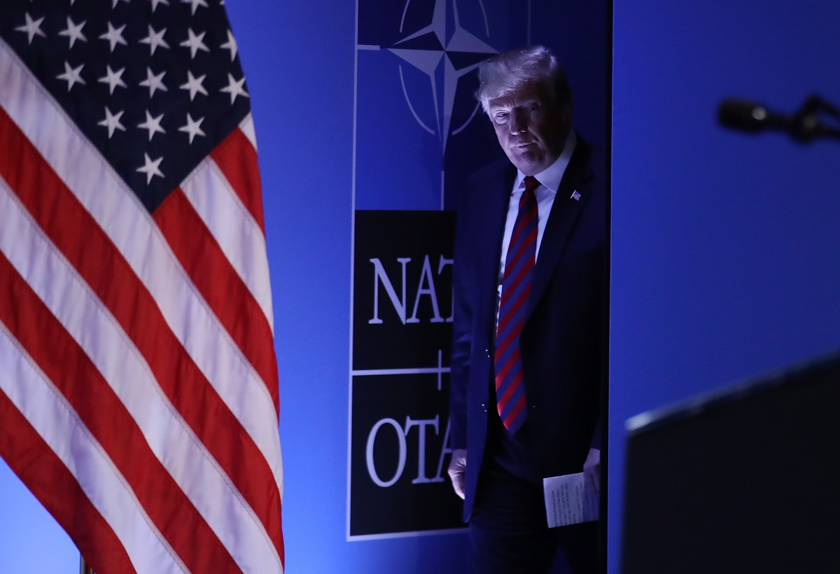Ambasador USA grozi nieobecnością Donalda Trumpa na szczycie NATO. Poufne informacje