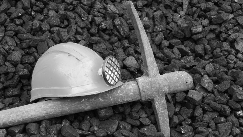 Kopalnia Staszic. Zginął 66-letni górnik. Został przysypany skałami