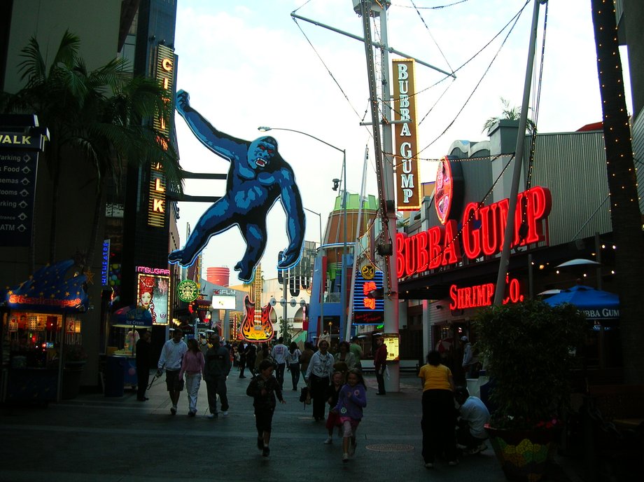 Universal CityWalk w Los Angeles to ulica handlowa