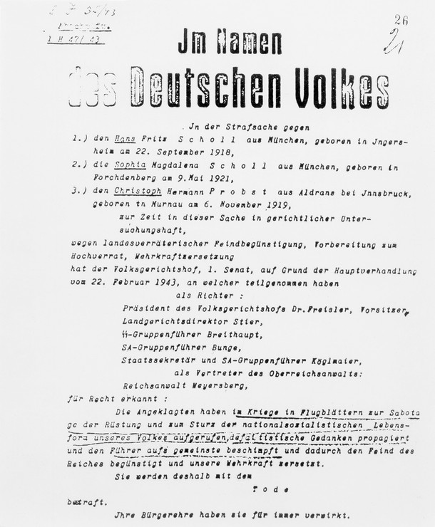 Pierwsza strona wyroku śmierci z dnia 22 lutego 1943 r., który wykonano kilka godzin po zakończeniu rozprawy. Nie powiadomiono rodzin