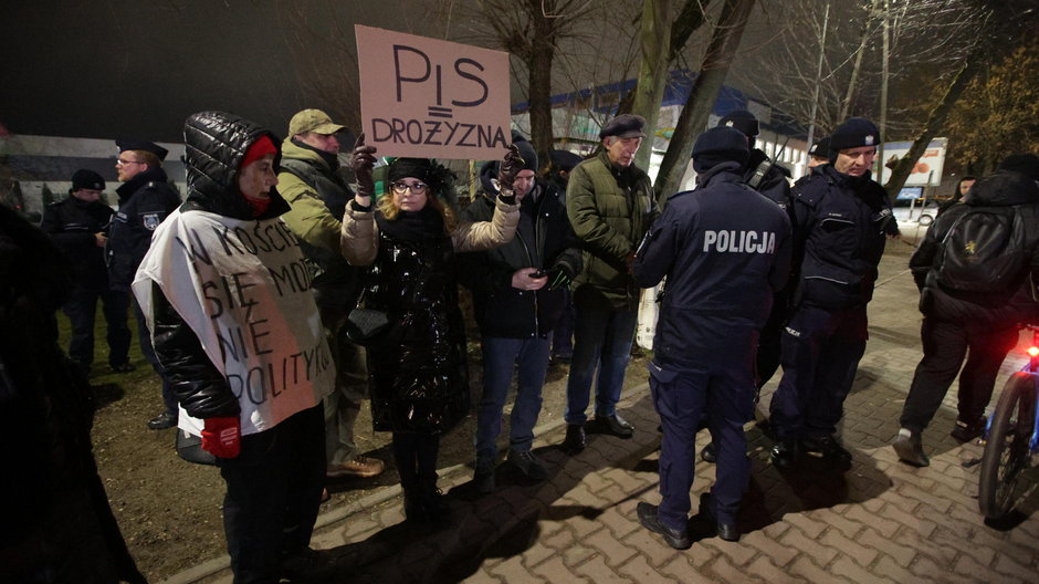Protestujący w Starachowicach