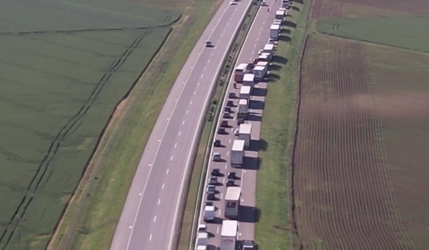 Kilometarske kolone nakon nezgode na auto-putu kod Novog Sada