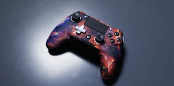 I tried the 200 PlayStation 4 controller that people are buzzing