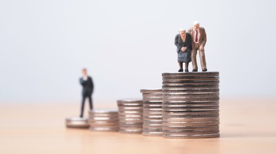 Kiedy wypłata czternastej emerytury? ZUS podał terminy