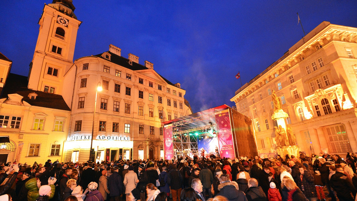 Centrum Wiednia w sylwestrową noc z 31 grudnia 2014 r. na 1 stycznia 2015 r. zamieni się po raz 25. w scenę, na której goście z Austrii i całej Europy witać będą Nowy Rok, a w dwunastu różnych miejscach austriackiej stolicy już od 14.00 czekać będzie różnorodny program muzyczno-rozrywkowy i świetna kuchnia.