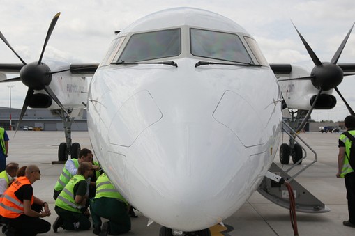 WARSZAWA SAMOLOT BOMBARDIER Q400