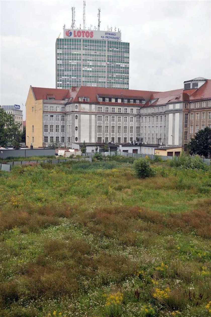 Decyzja urzędników: Zamurować te okna!