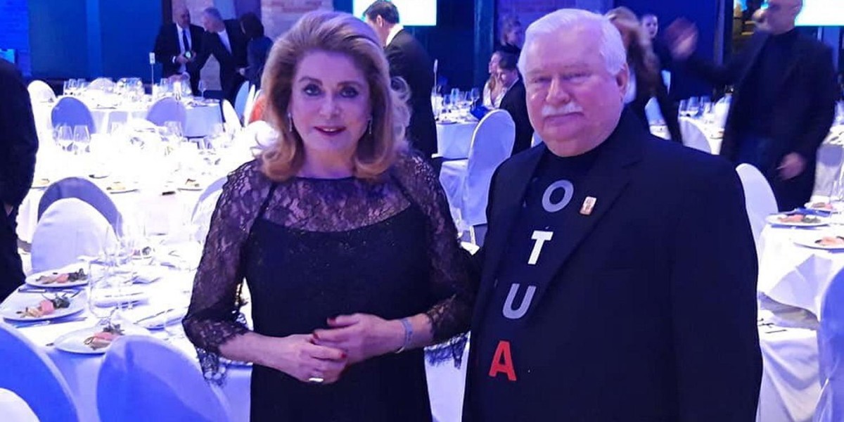 Lech Wałęsa z Catherine Deneuve