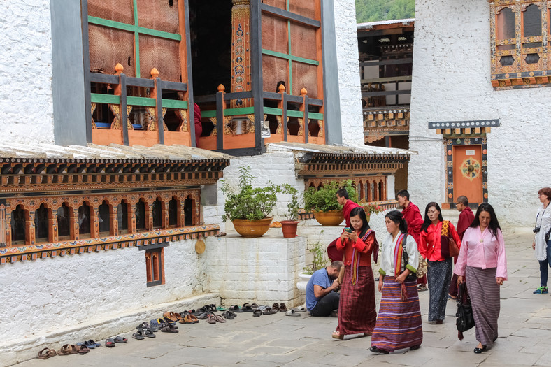 Kobiety w klasztorze Chimi Lhakhang, Bhutan