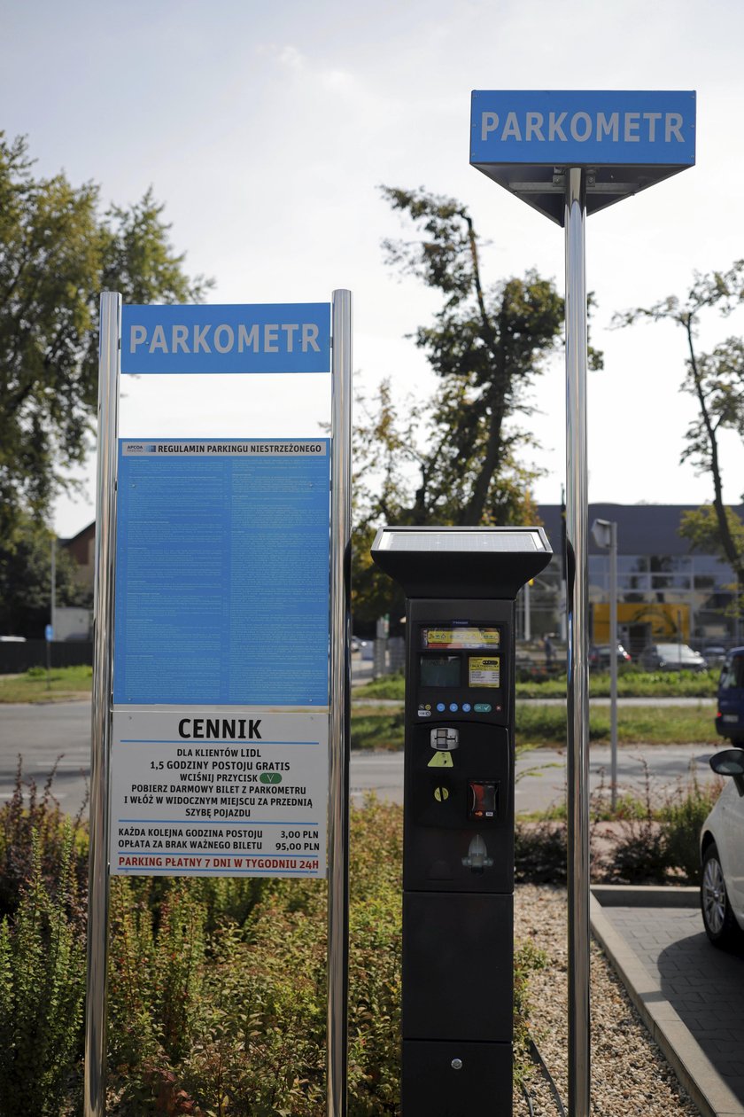 Platny parking marketu sieci Lidl w Czestochowie