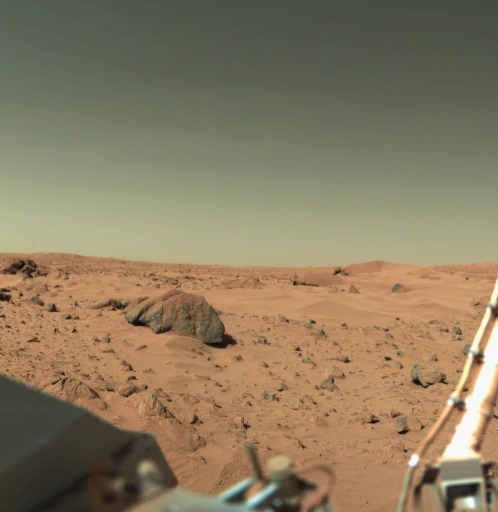 Powierzchnia Marsa okiem kamery lądownika Viking 1, dla zrozumienia skali, ta skała widoczna na fotografii ma ok. 2 metrów szerokości.