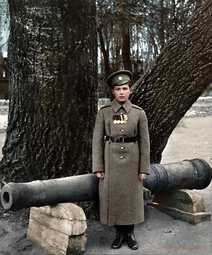 Car Mikołaj II i jego rodzina Romanowów