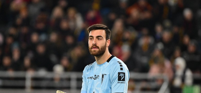 Bramkarz Pogoni wrzucił sobie piłkę do bramki. Pozo bohaterem "Portowców"