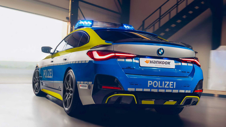 Koncepcyjny radiowóz BMW i4 AC Schnitzer