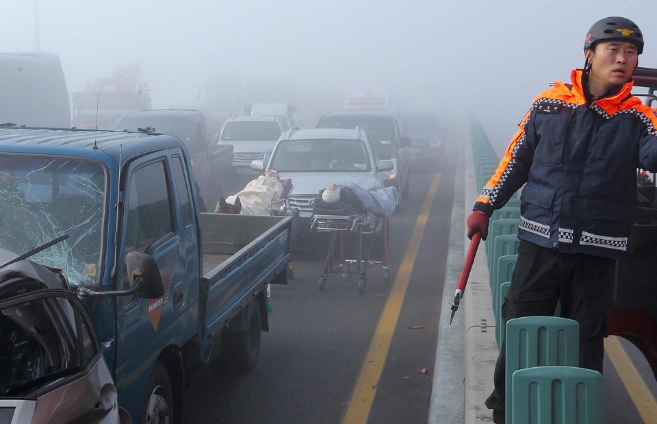 SOUTH KOREA MASS COLLISION (Chain collision on bridge in fog)