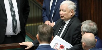 Kaczyński dostał kontrowersyjny prezent