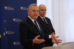 Piotr Müller: Pan minister Kowalczyk zostaje w rządzie...