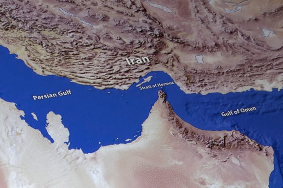 OVO JE PRVI ZNAK POPUŠTANJA U RATU NA BLISKOM ISTOKU?! Isplivao tajni plan sa HITNOG sastanka: Predlog odmah poslat u Vašington