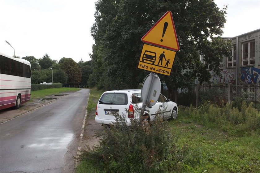 Gdańsk: groza pod szkołami