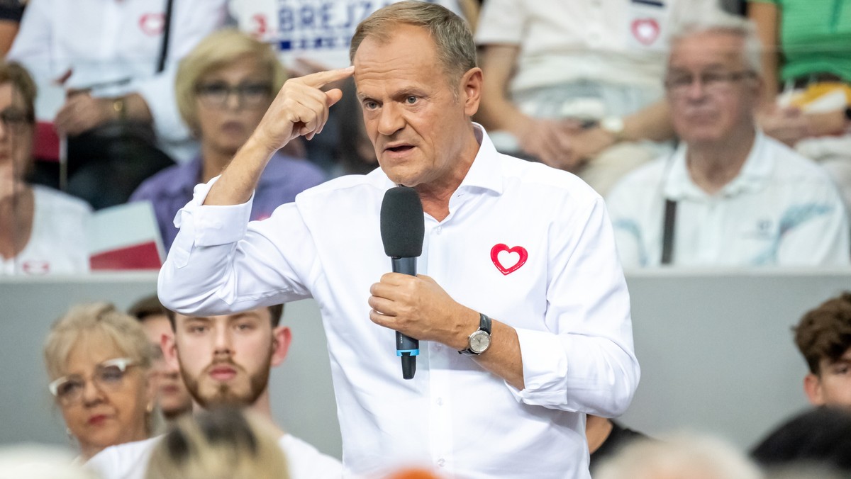 Donald Tusk zapowiada, co zrobi z TVP po wygranych wyborach