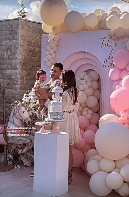 Mina i Nemanja Nedović proslavili ćerki rođendan