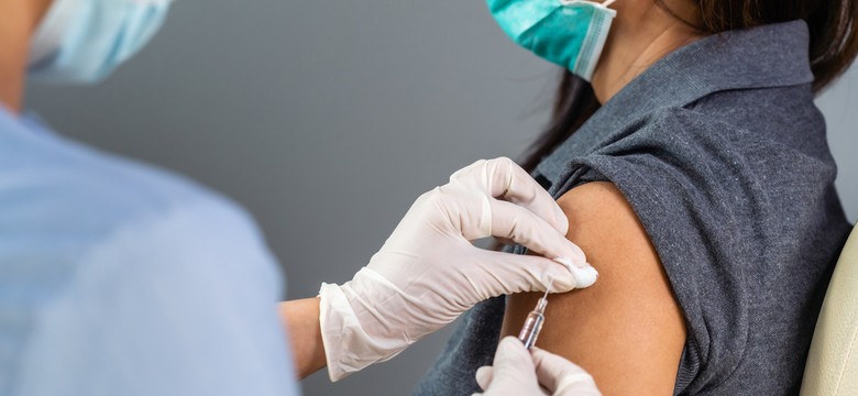 Strategia szczepień na finiszu. Za pół roku połowa z nas będzie zaszczepiona?